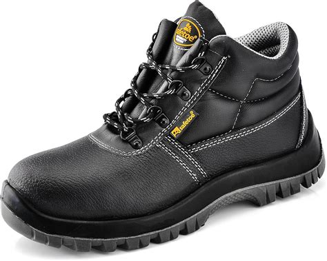 Stay Protected: Safety Footwear & Apparel for Any Job